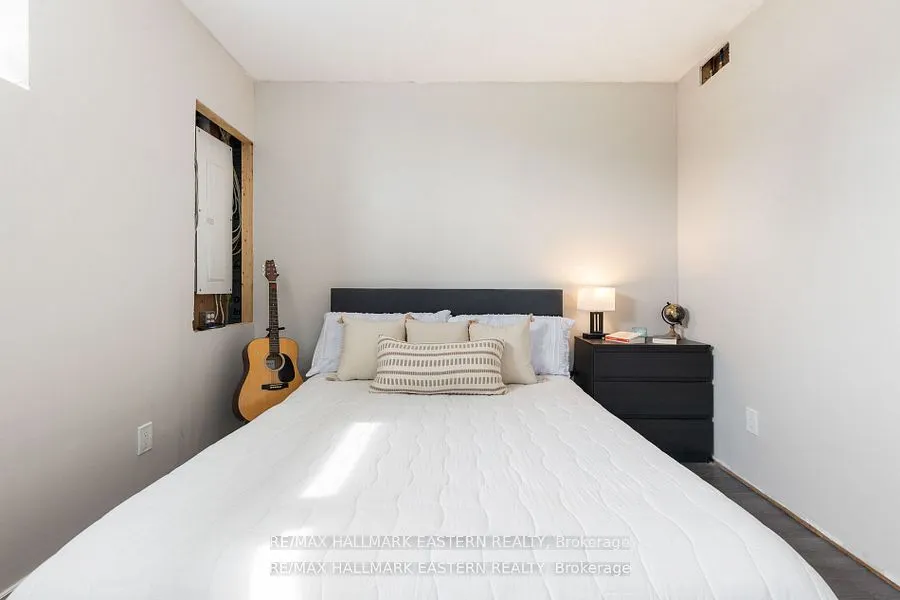 632 Concession 9 Road W