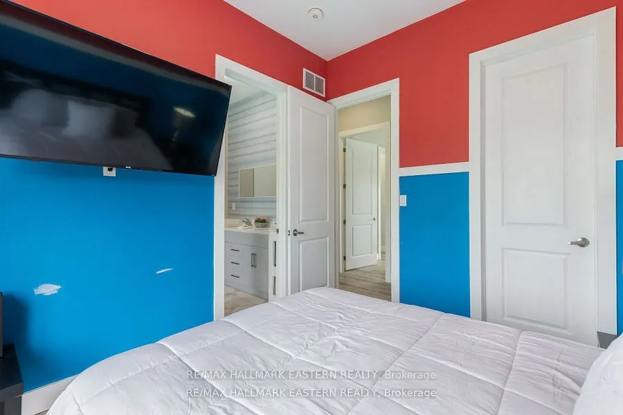 632 Concession 9 Road W