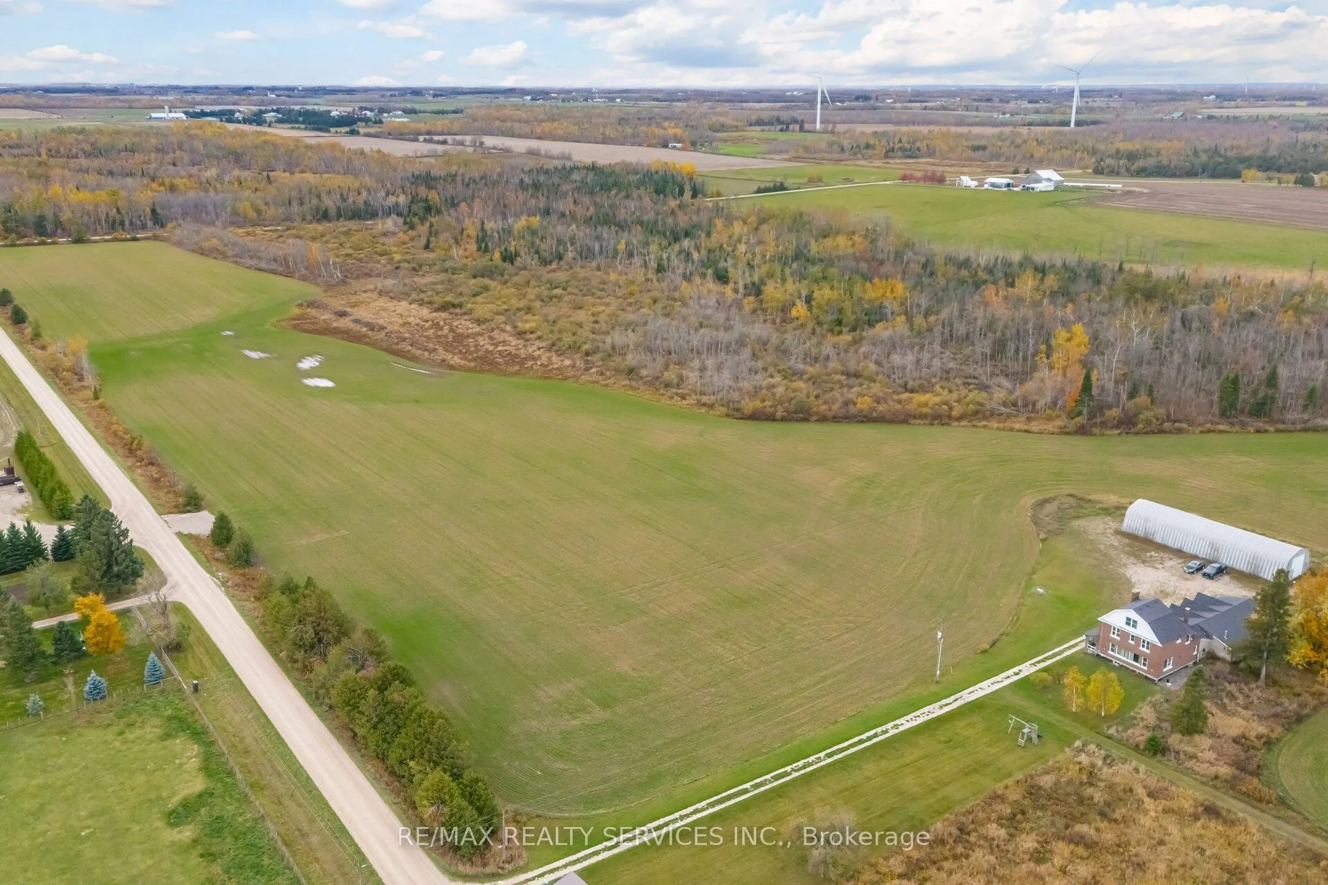764059 240 Side Road