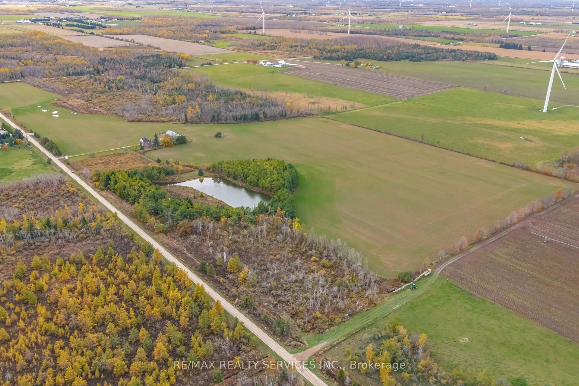 764059 240 Side Road