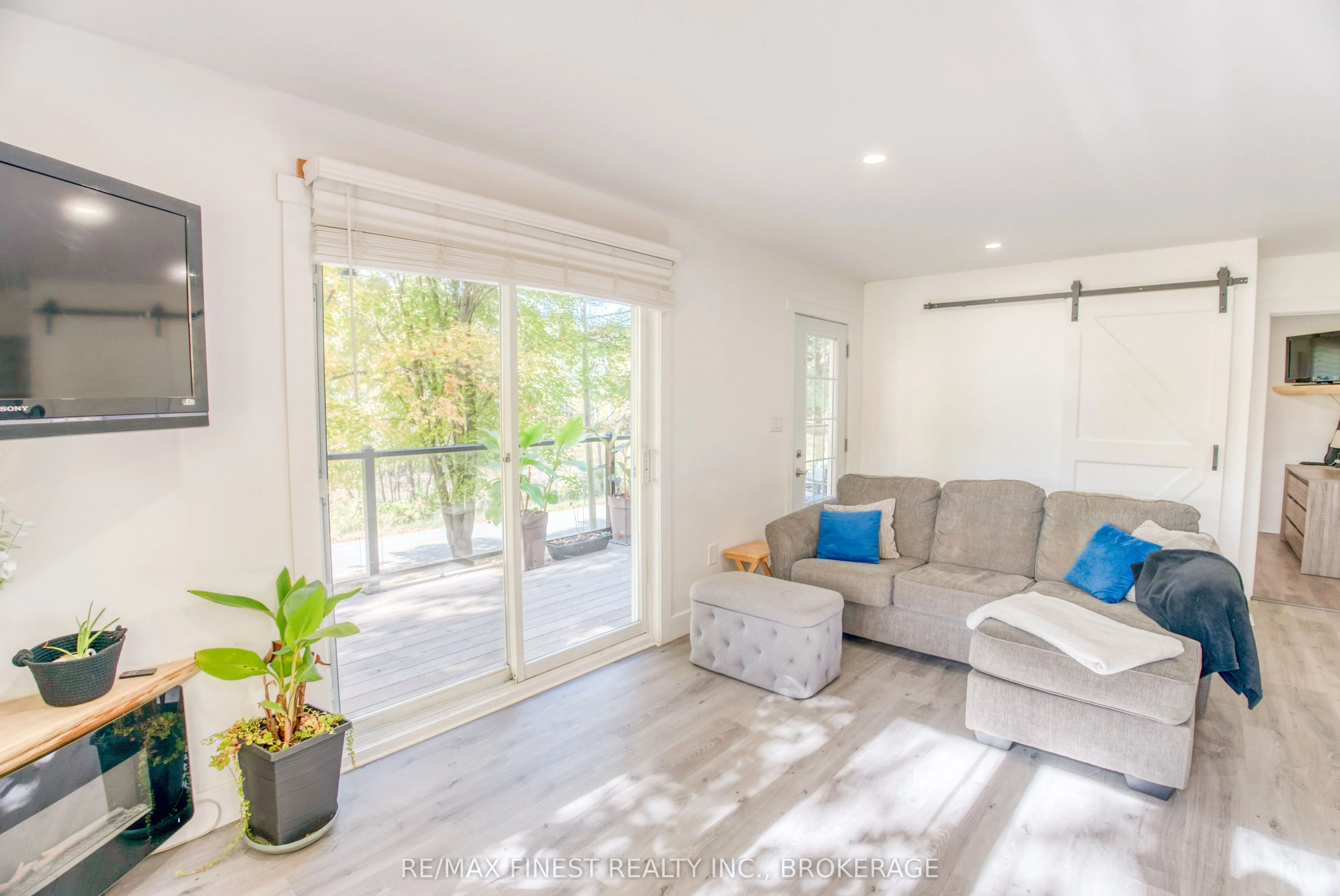 10874 Canoe Lake Road