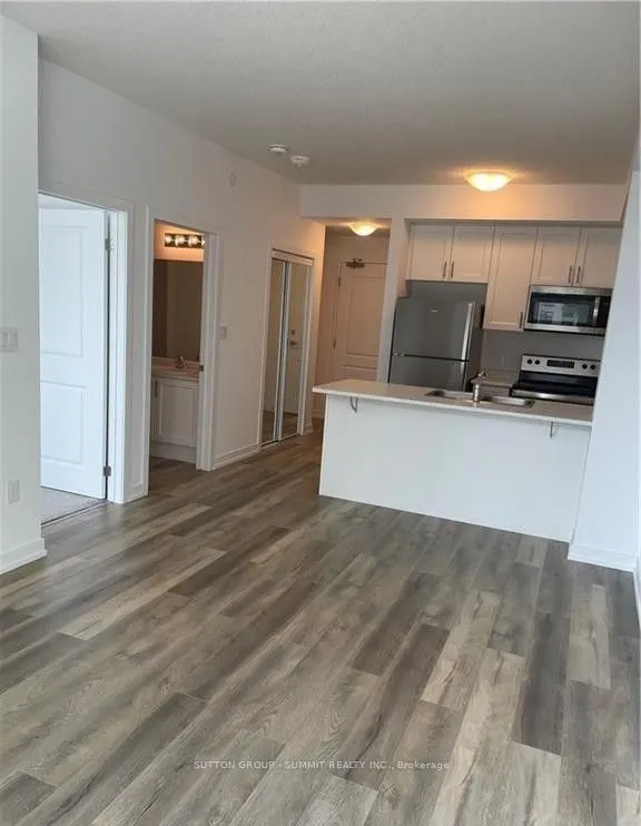 470 Dundas Street, #215