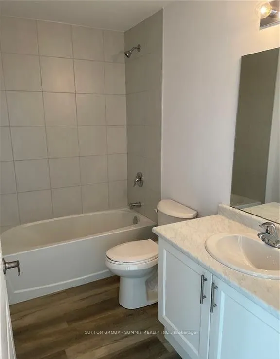 470 Dundas Street, #215