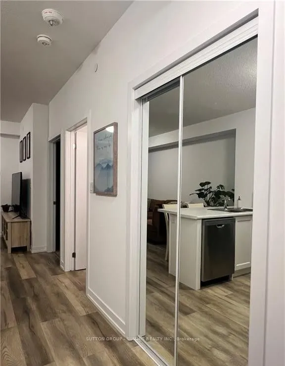 470 Dundas Street, #215