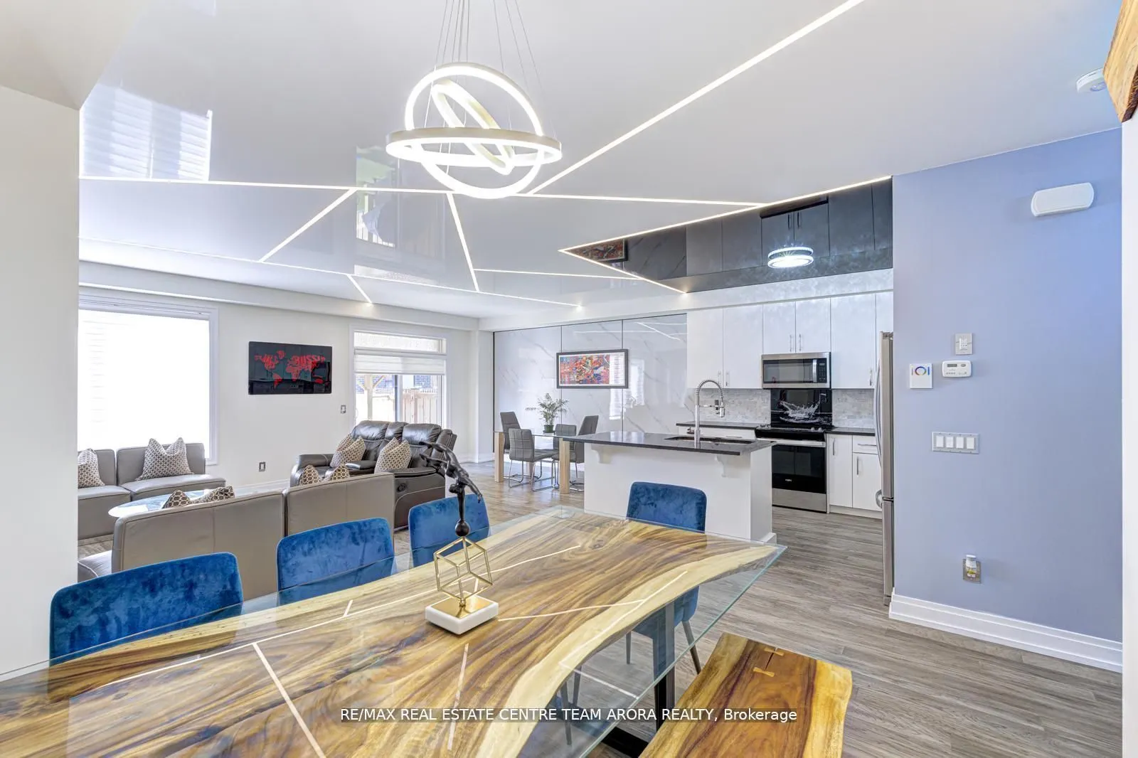 39 Great Fls Boulevard