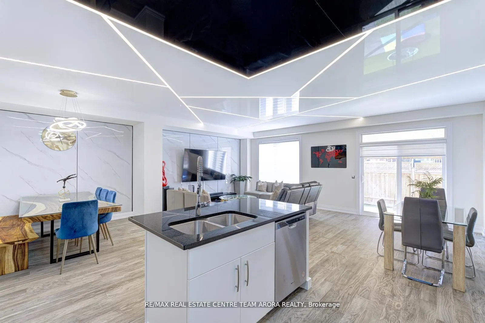 39 Great Fls Boulevard