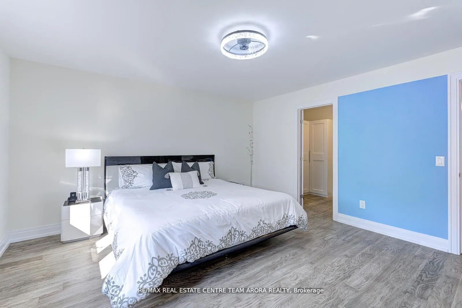 39 Great Fls Boulevard