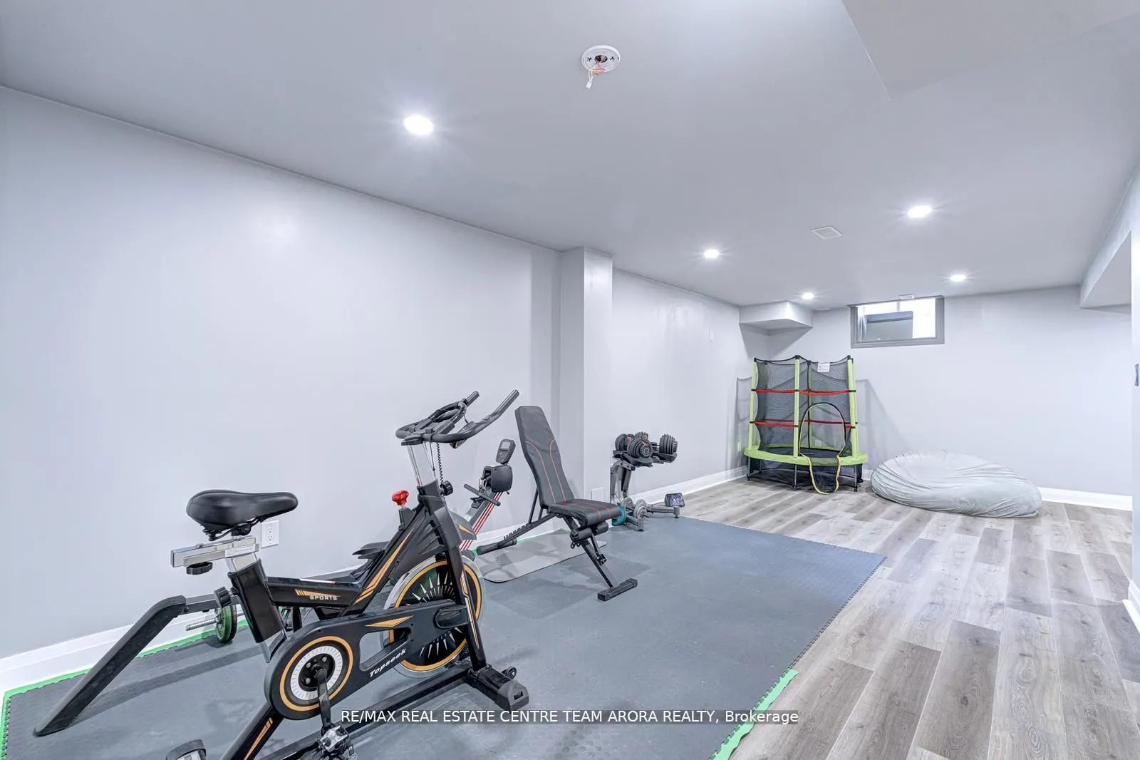 39 Great Fls Boulevard