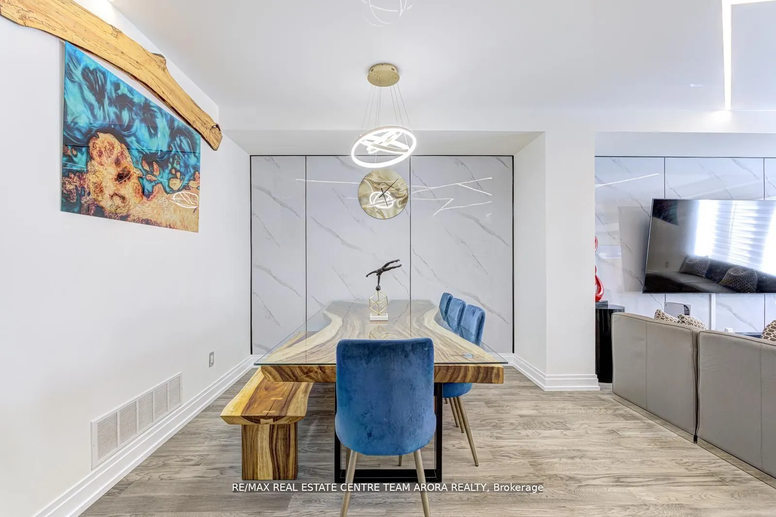 39 Great Fls Boulevard