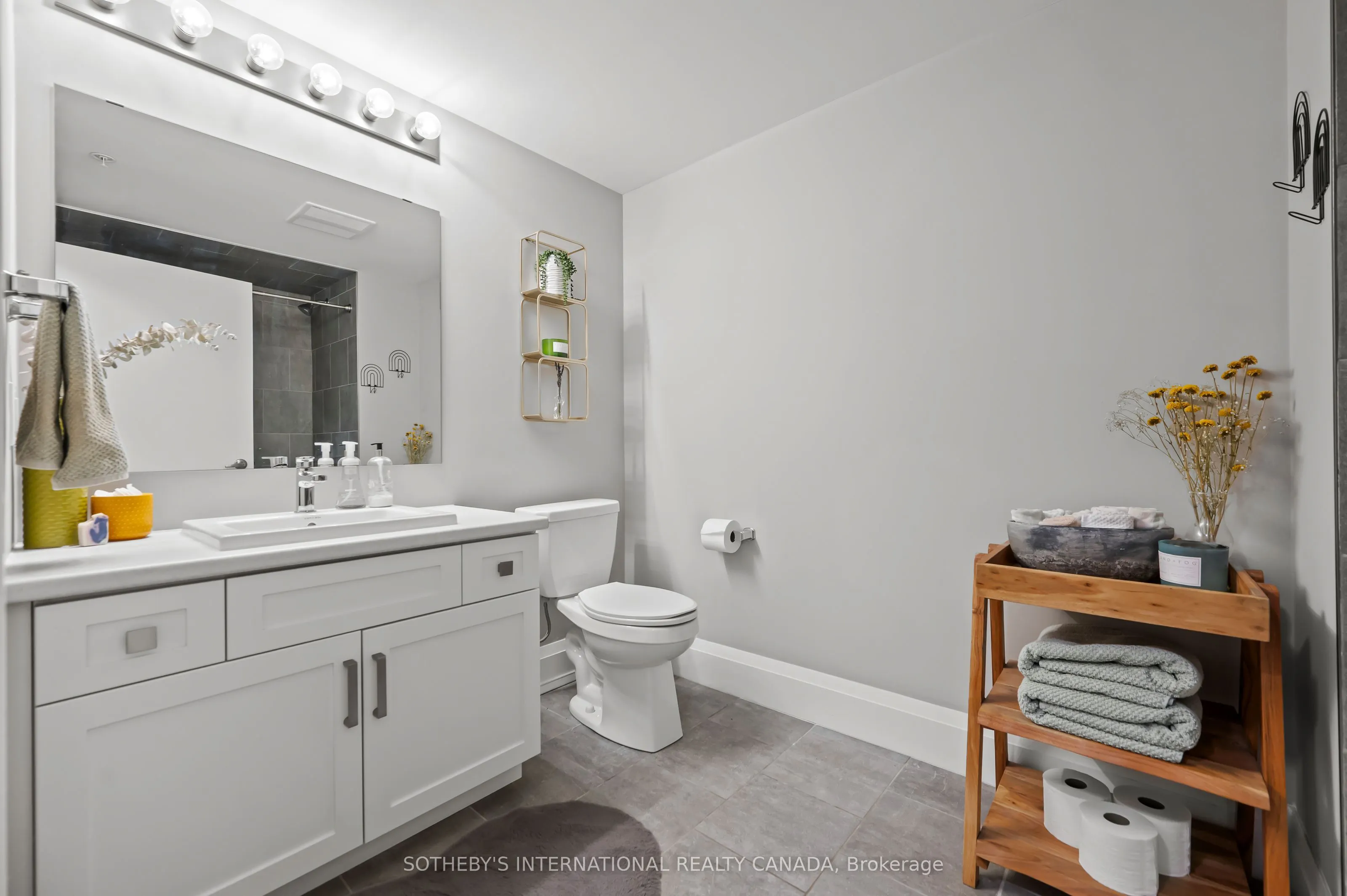 73 Arthur Street, #612