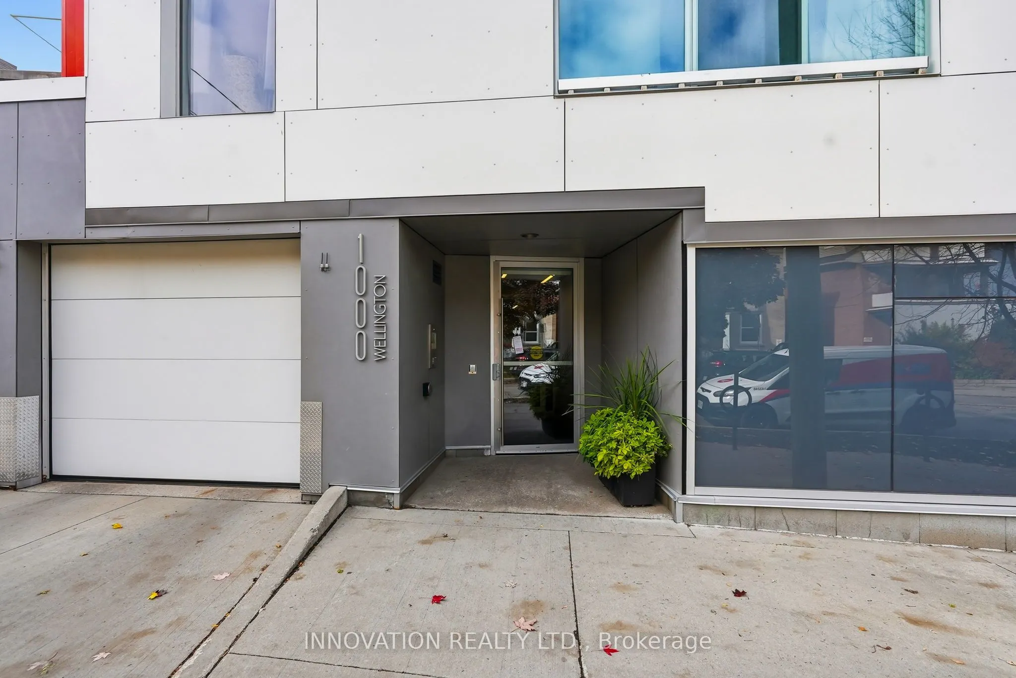 1000 Wellington Street W, #410