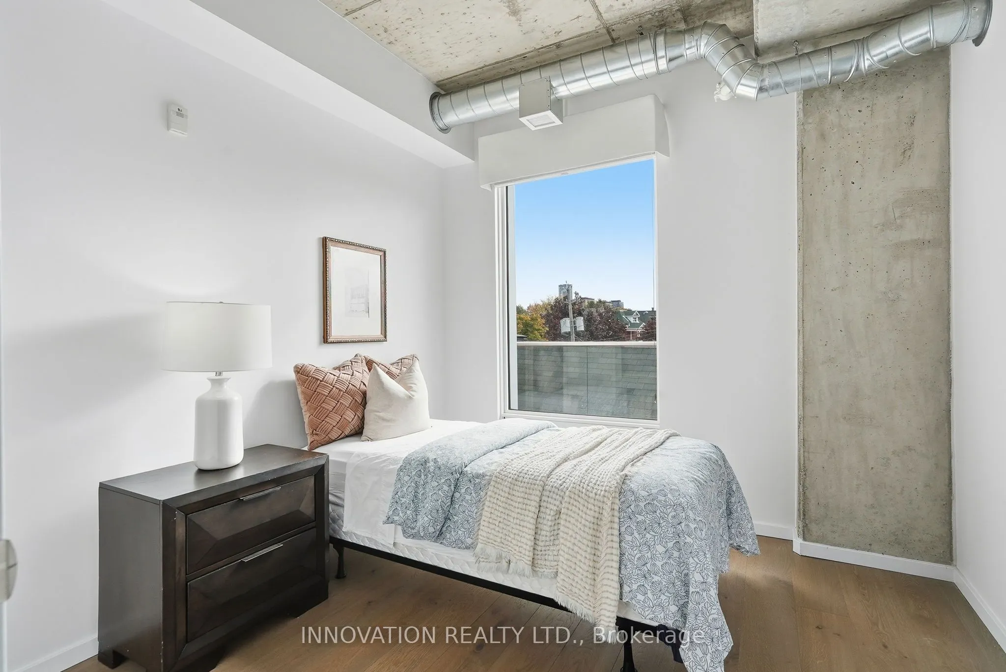 1000 Wellington Street W, #410