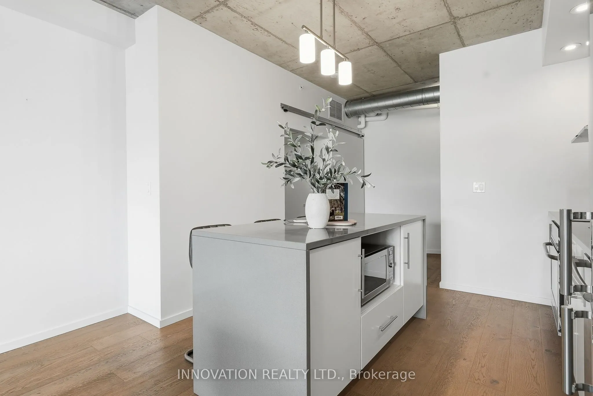 1000 Wellington Street W, #410