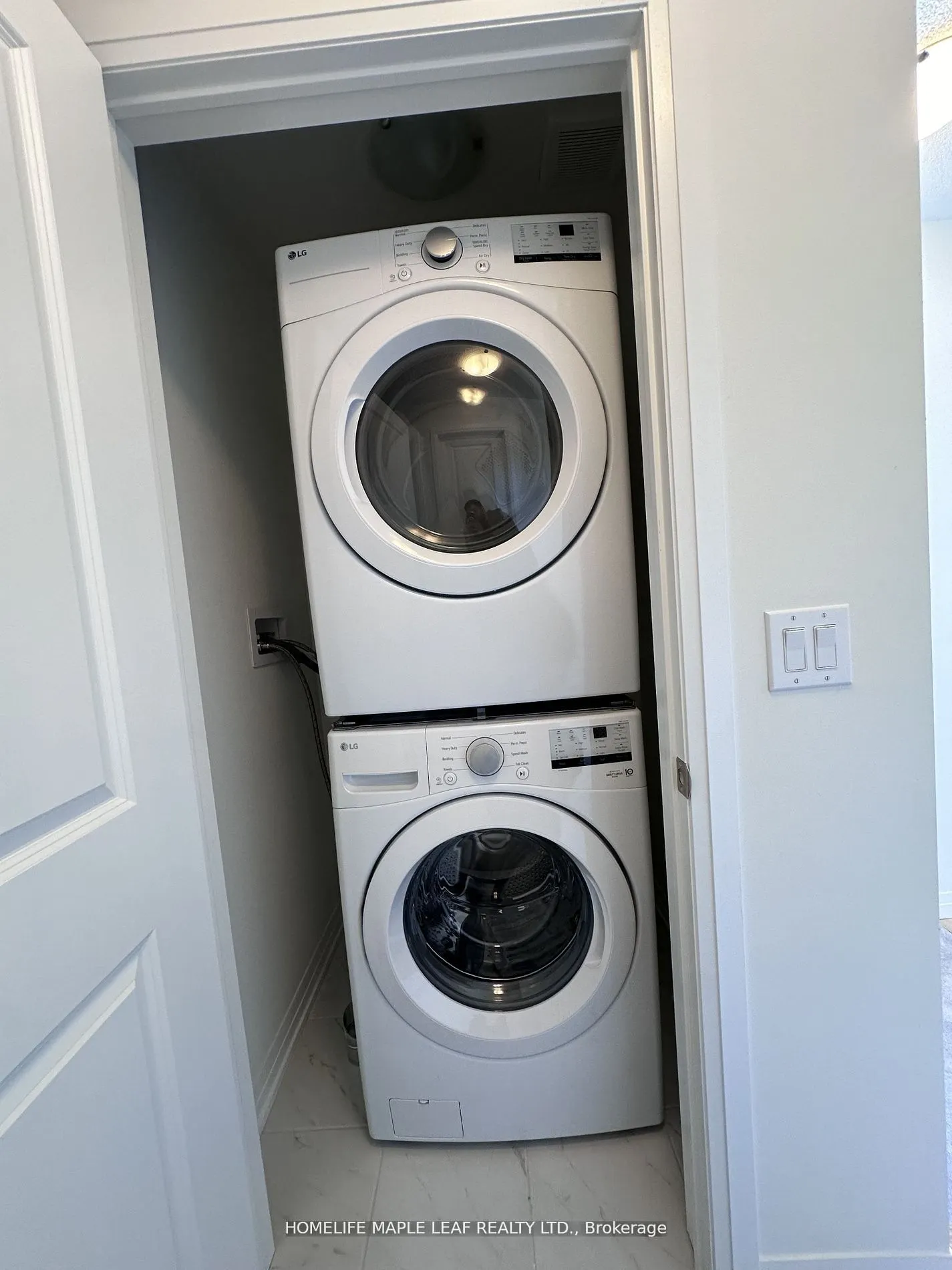 585 Colbourne Street E, #201