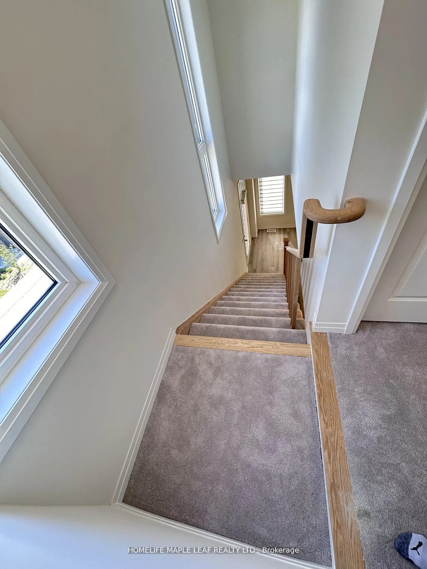 585 Colbourne Street E, #201