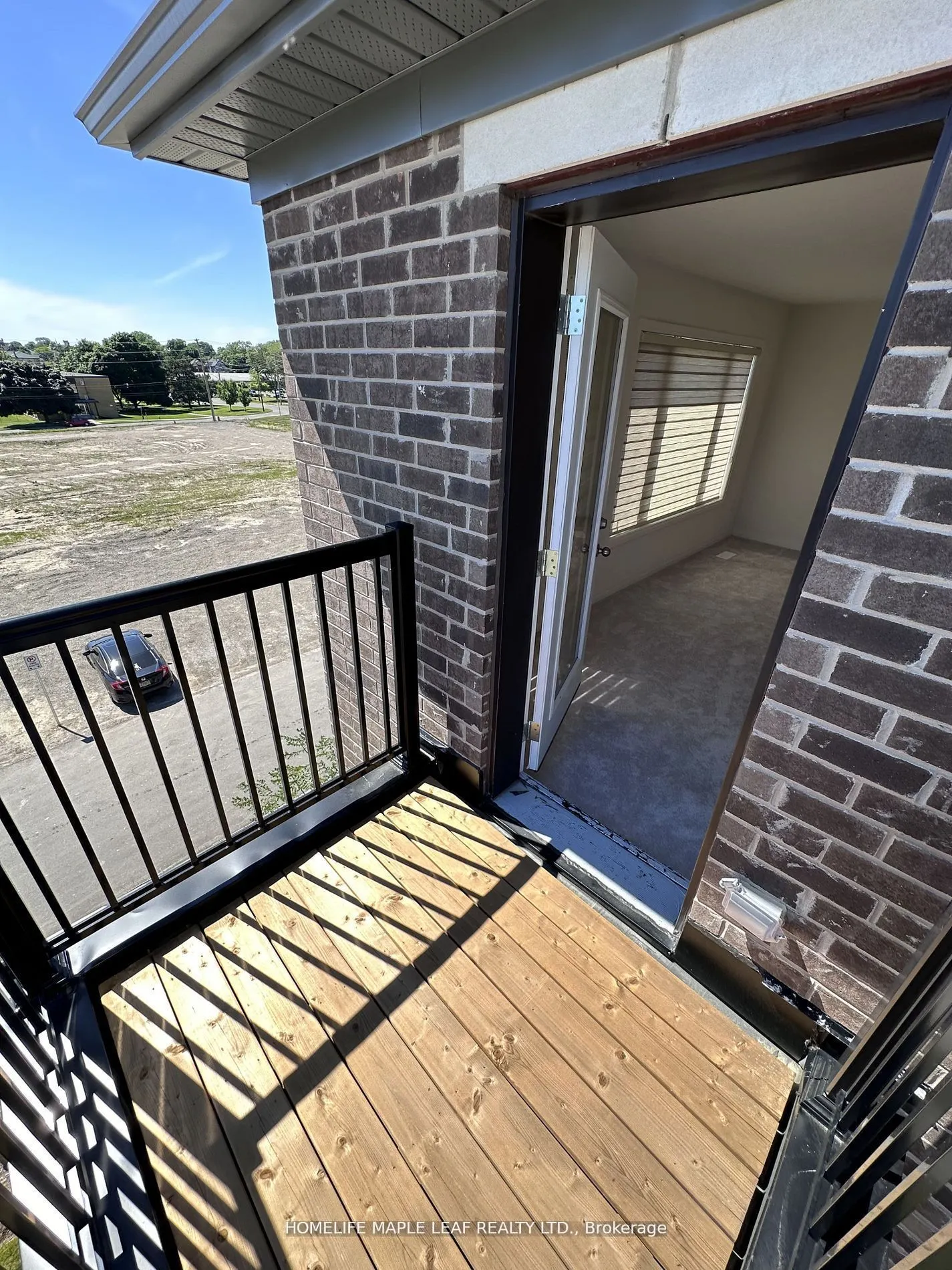 585 Colbourne Street E, #201