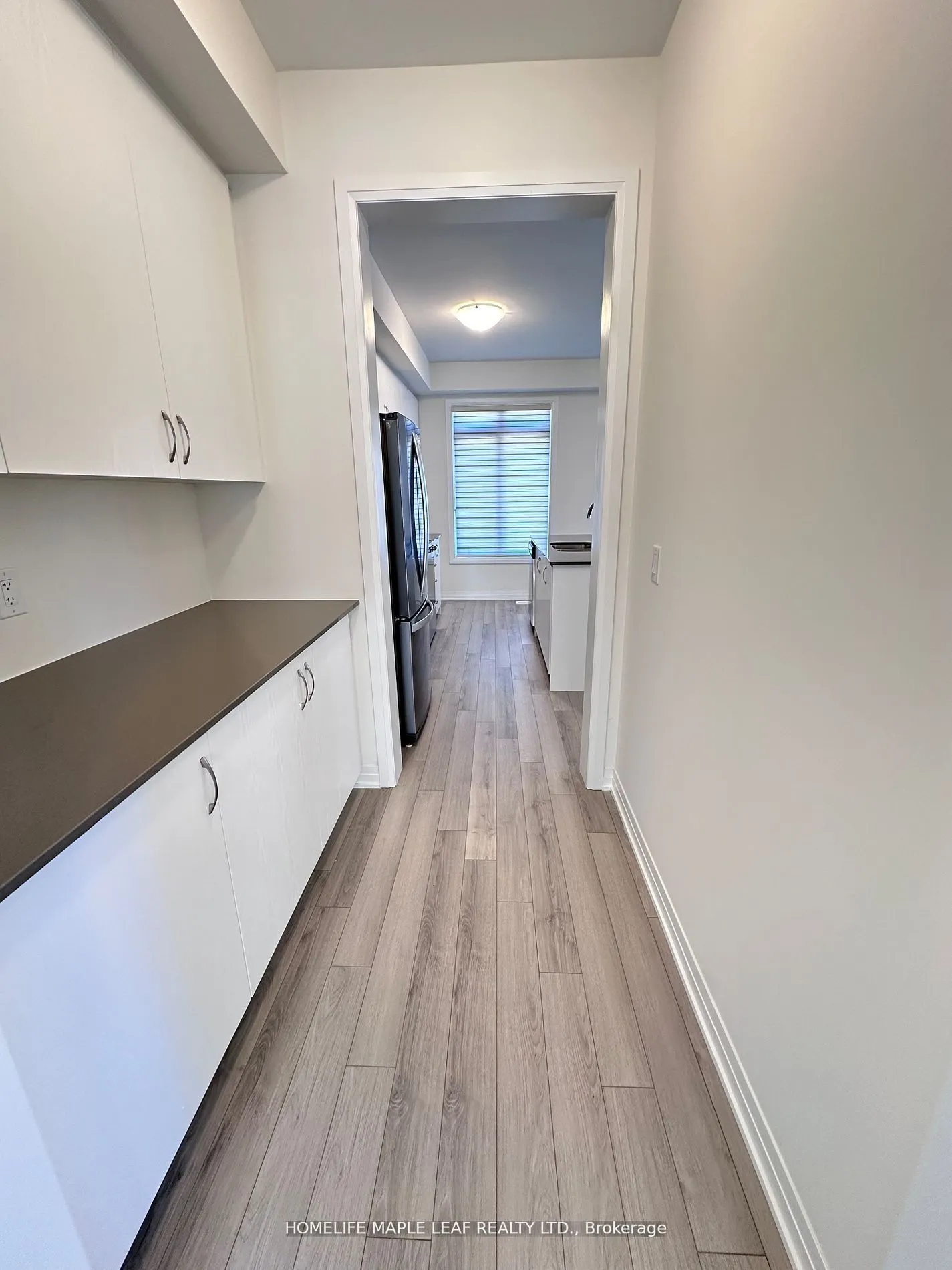 585 Colbourne Street E, #201