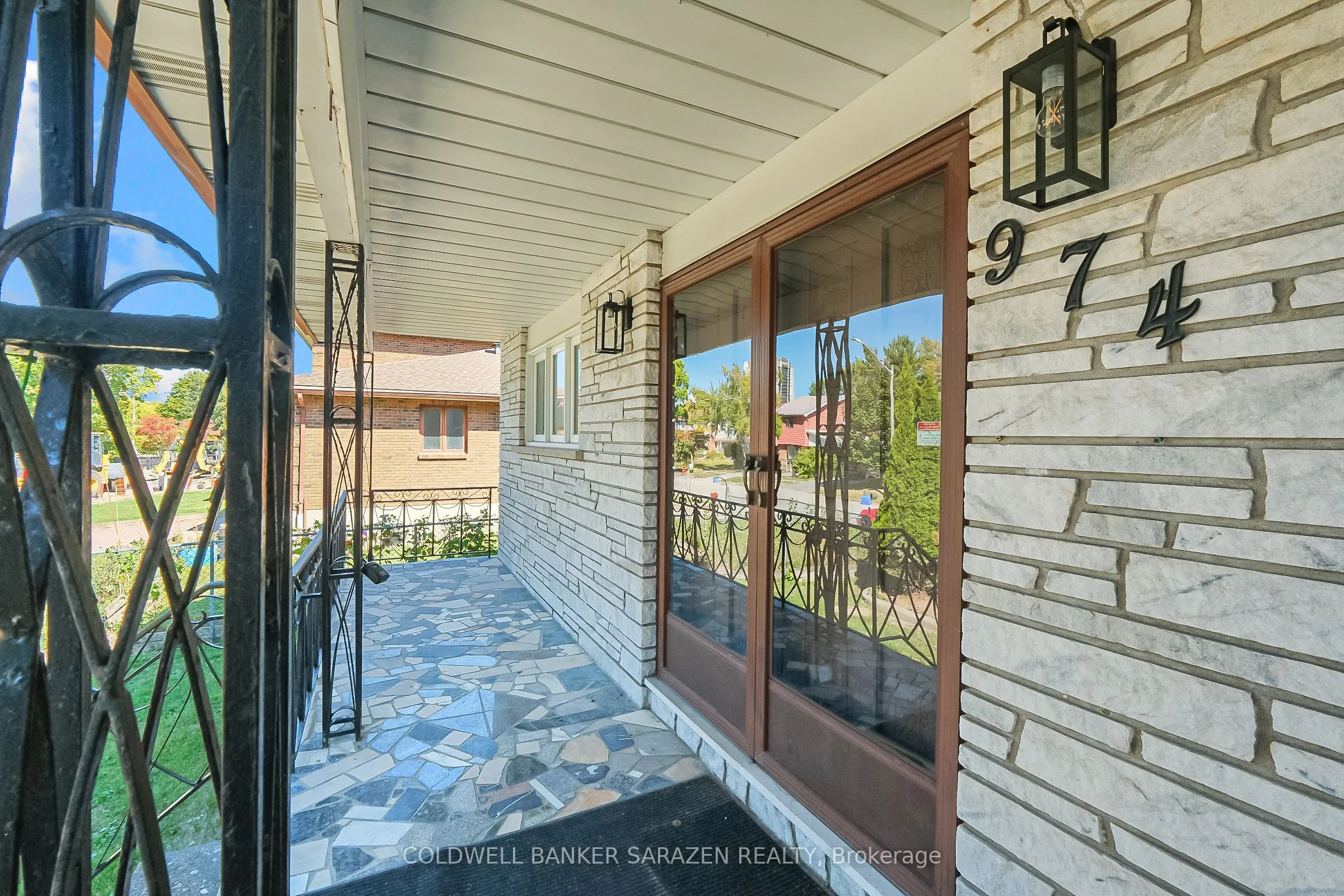 974 Greenbriar Avenue