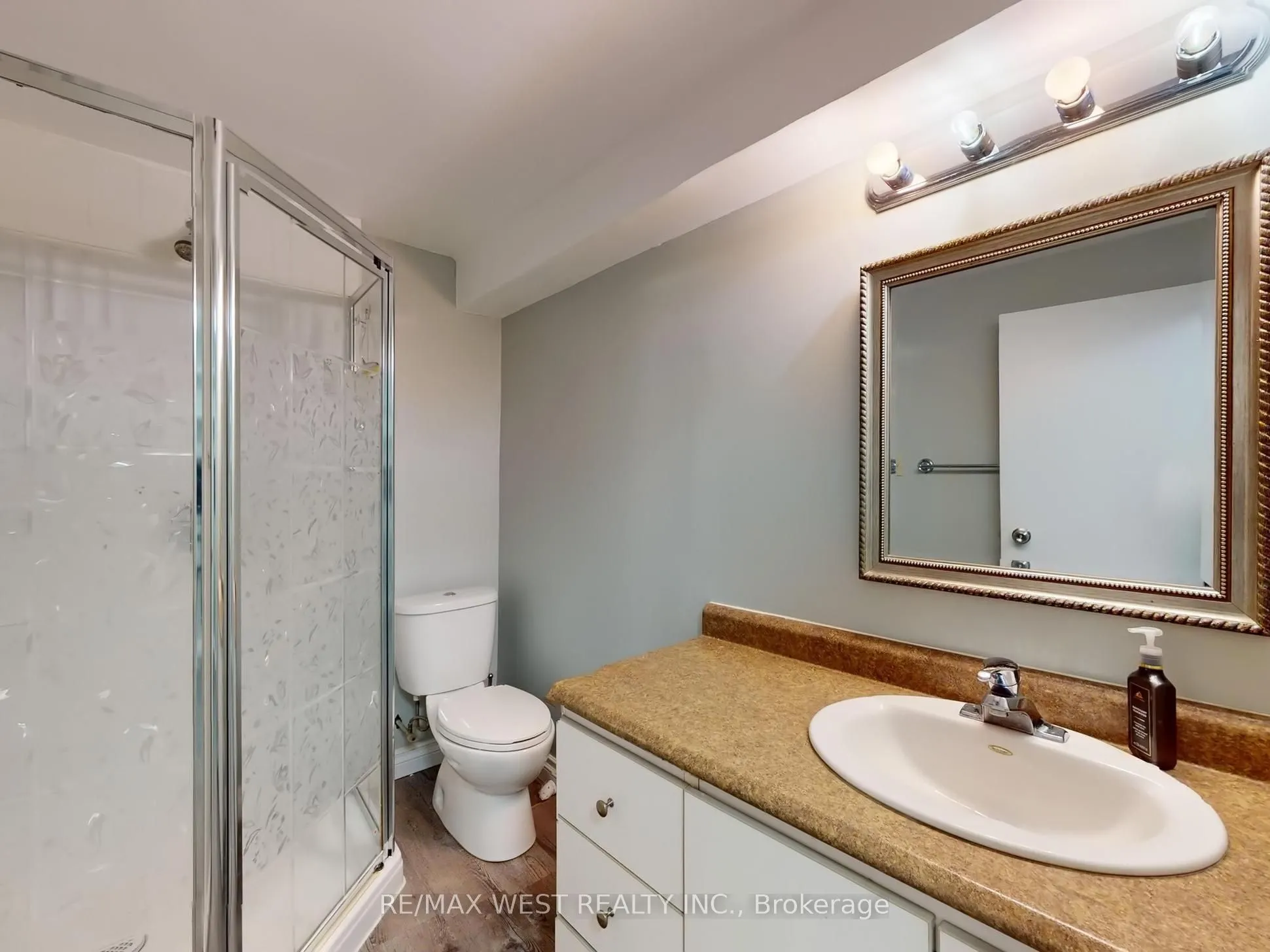 187 Broken Oak Crescent