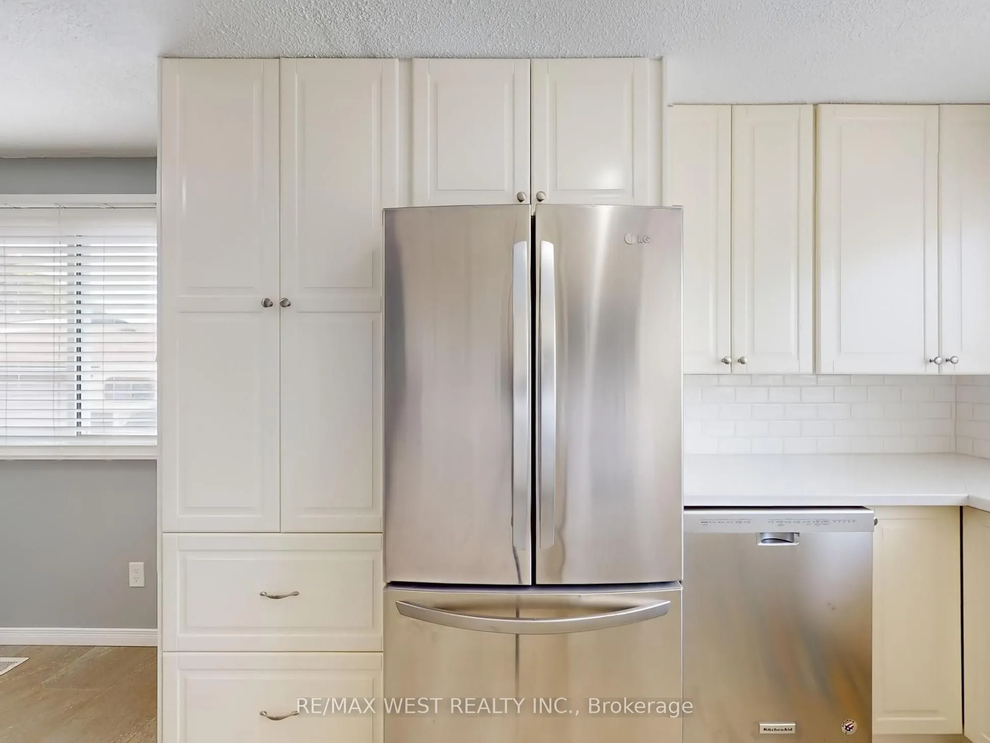 187 Broken Oak Crescent