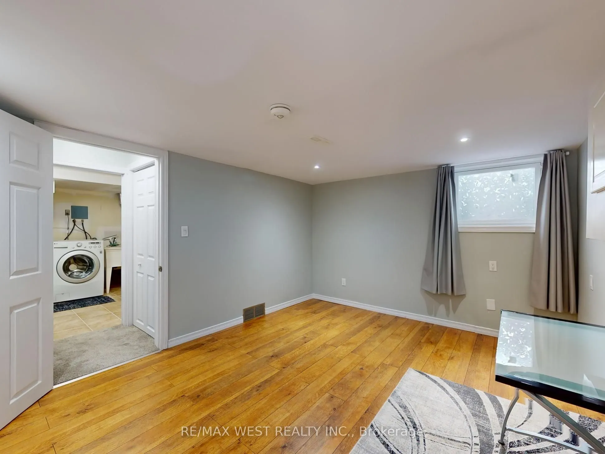 187 Broken Oak Crescent