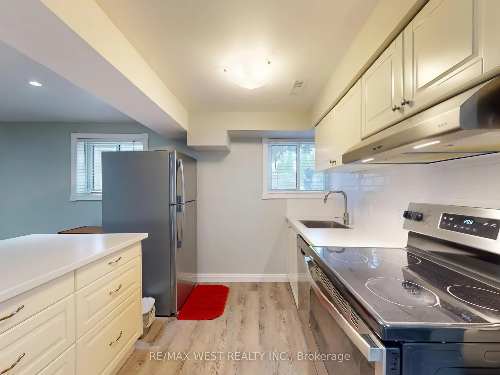 187 Broken Oak Crescent