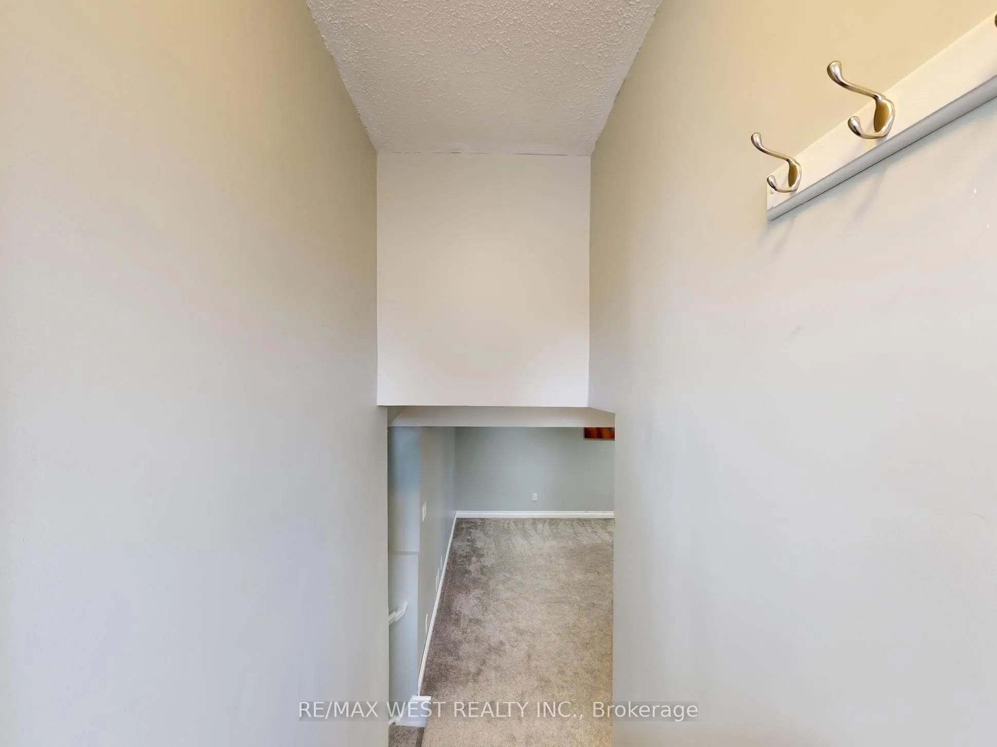 187 Broken Oak Crescent