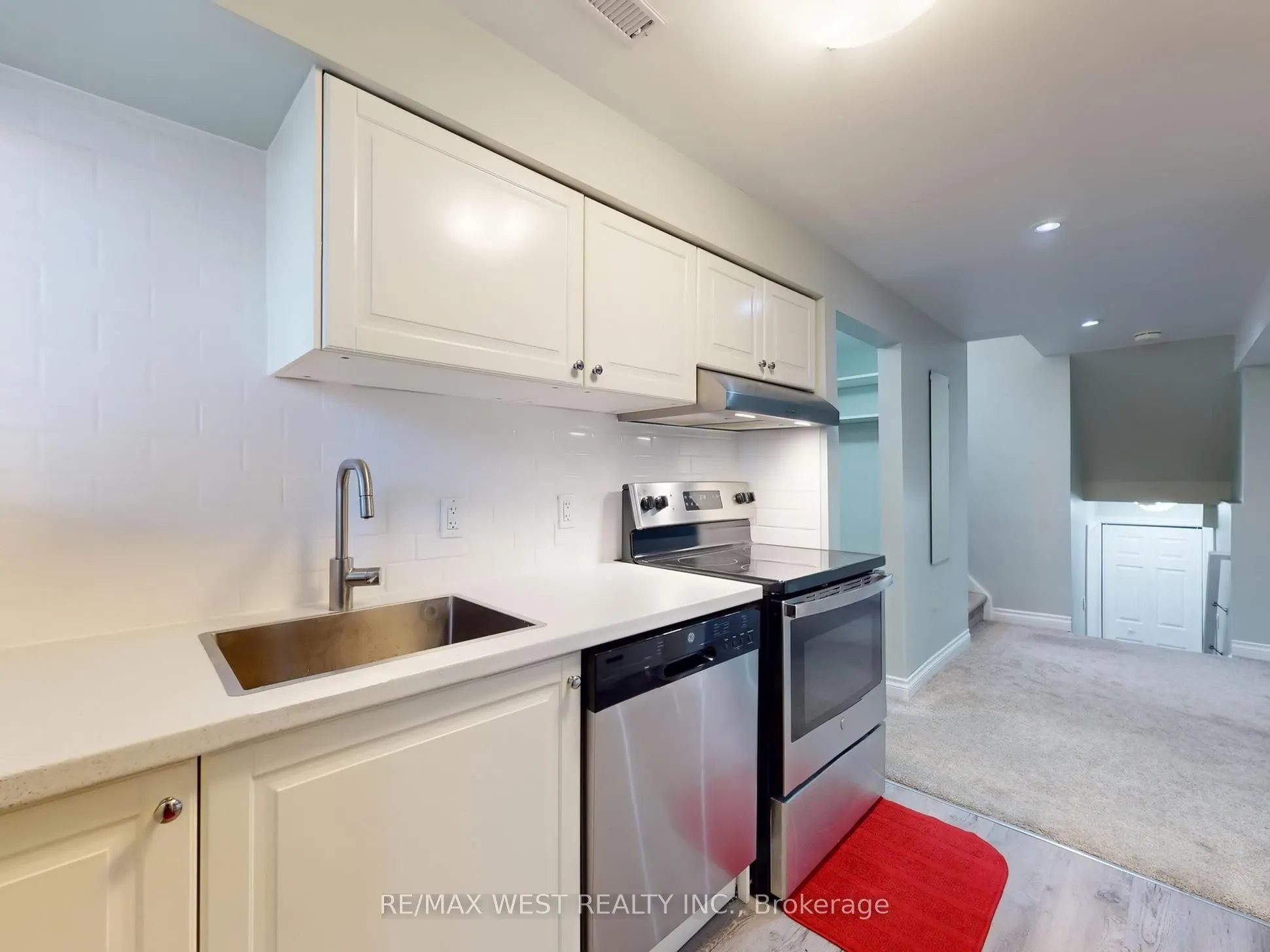 187 Broken Oak Crescent