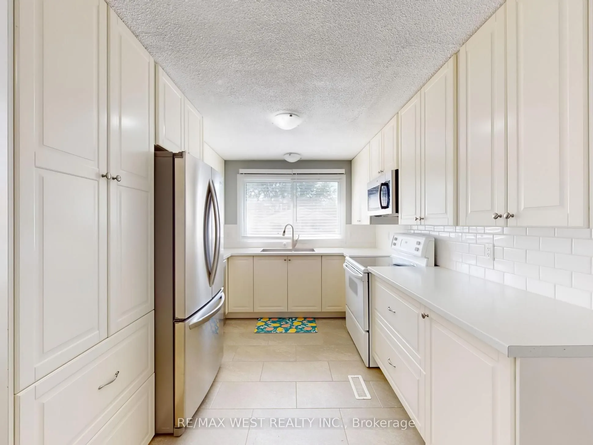 187 Broken Oak Crescent