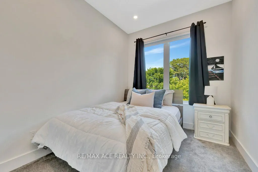 107 Concession Street, #4