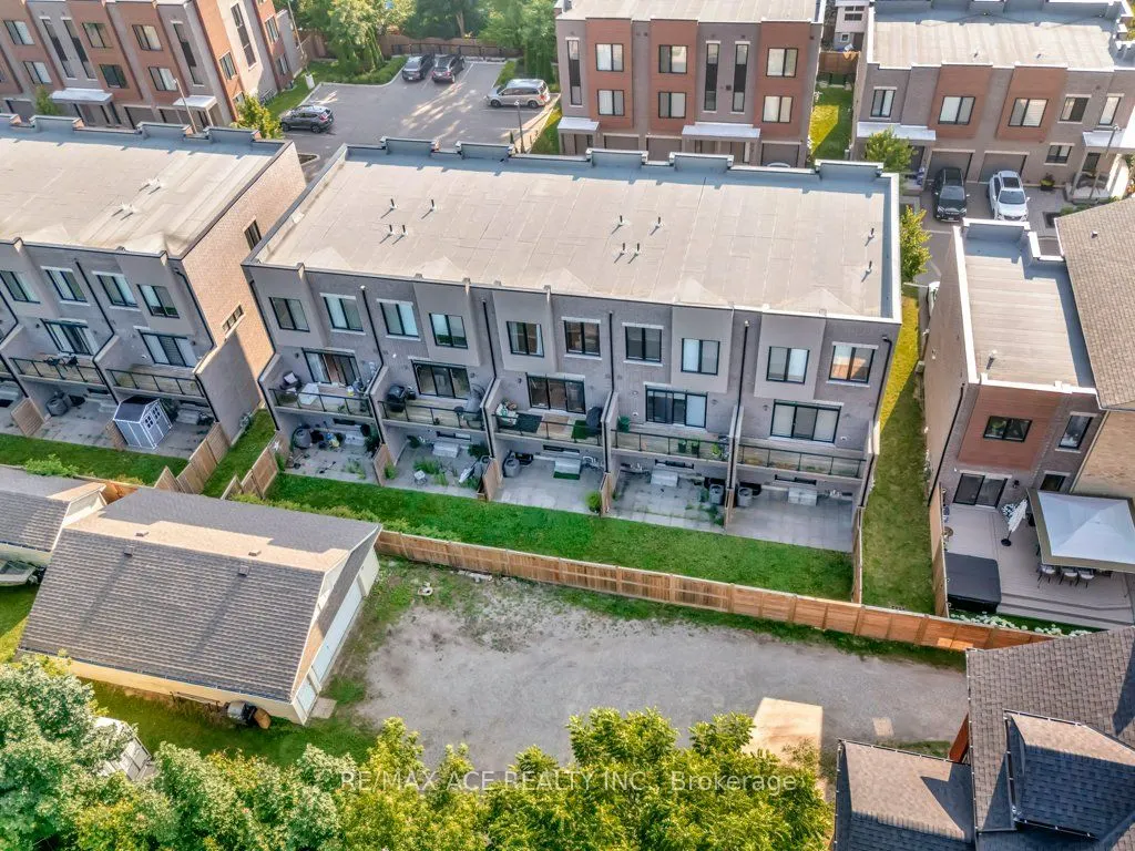 107 Concession Street, #4