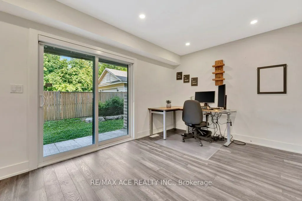 107 Concession Street, #4