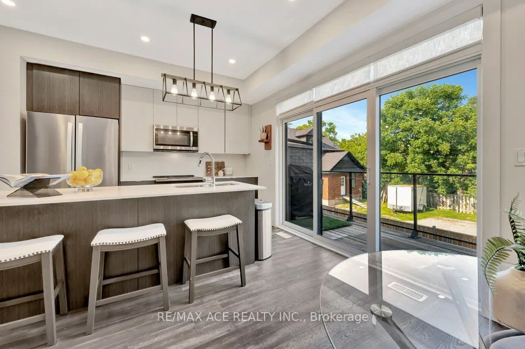 107 Concession Street, #4