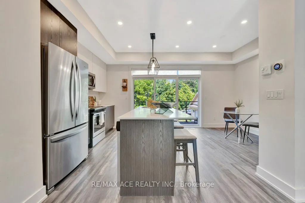 107 Concession Street, #4