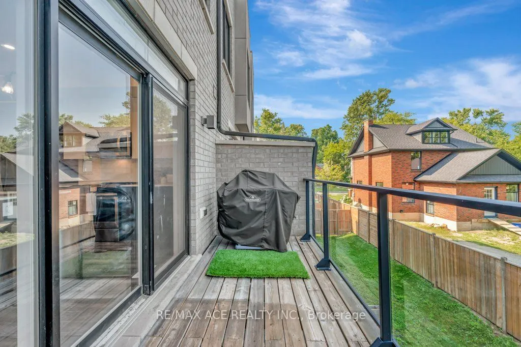 107 Concession Street, #4