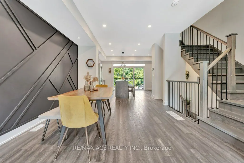 107 Concession Street, #4