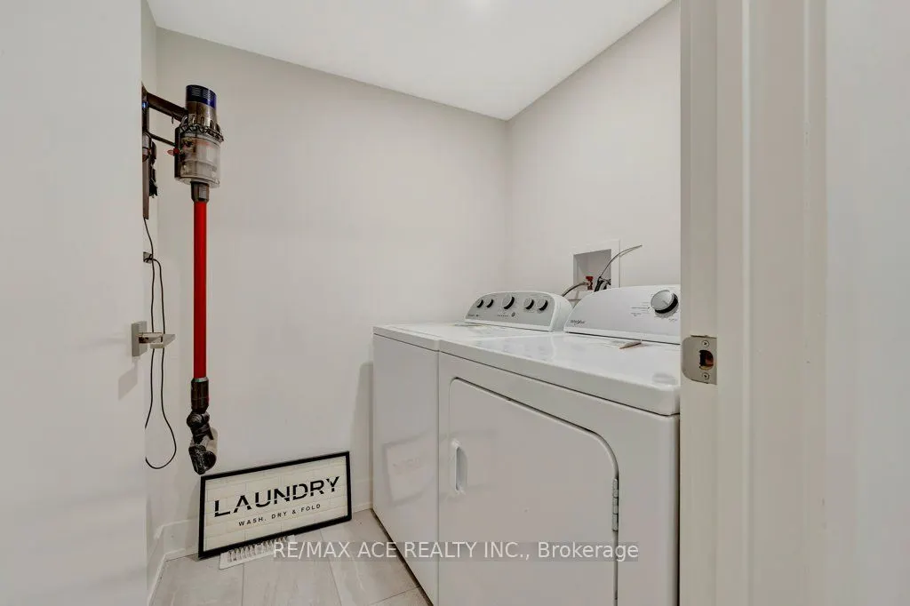 107 Concession Street, #4