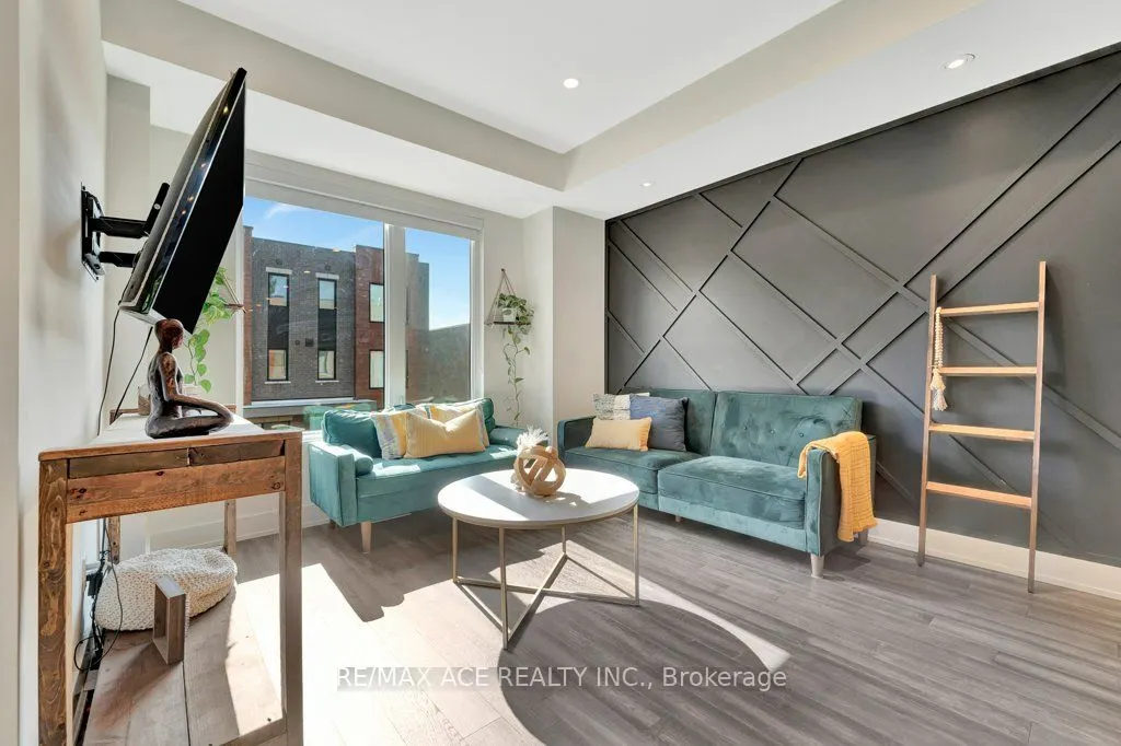 107 Concession Street, #4