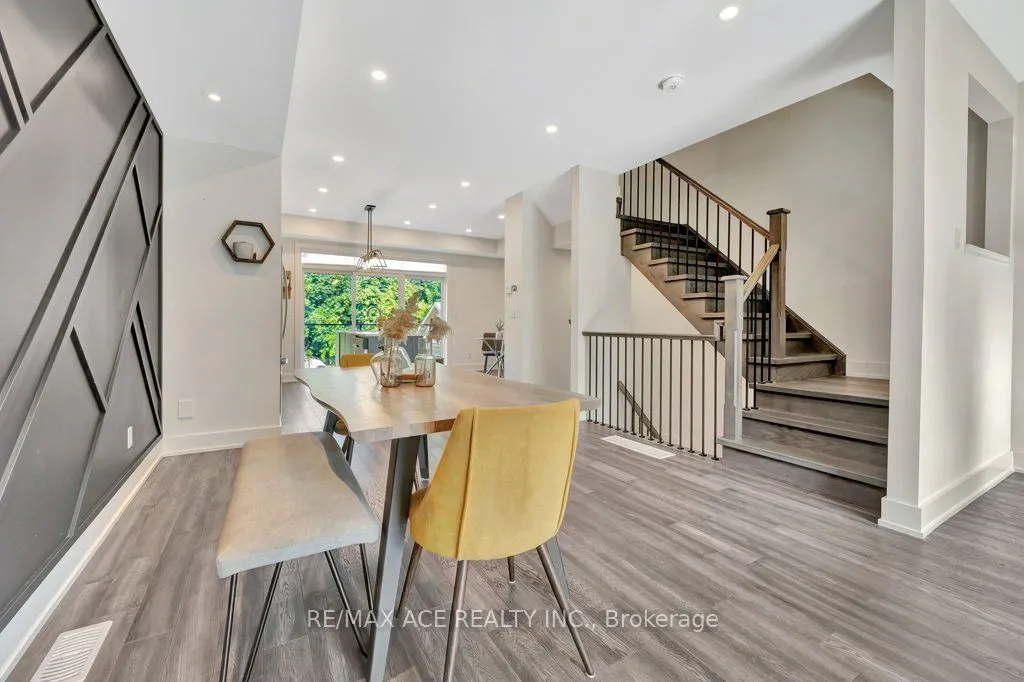 107 Concession Street, #4