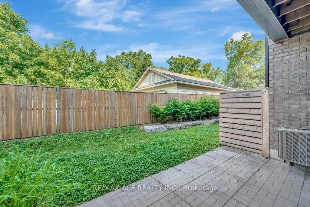 107 Concession Street, #4