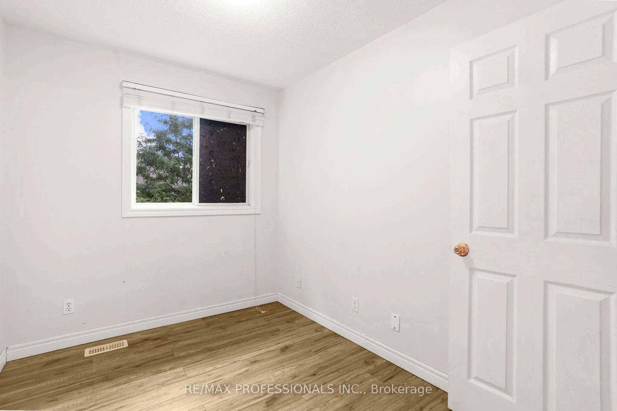 384 Limeridge Road E, #17