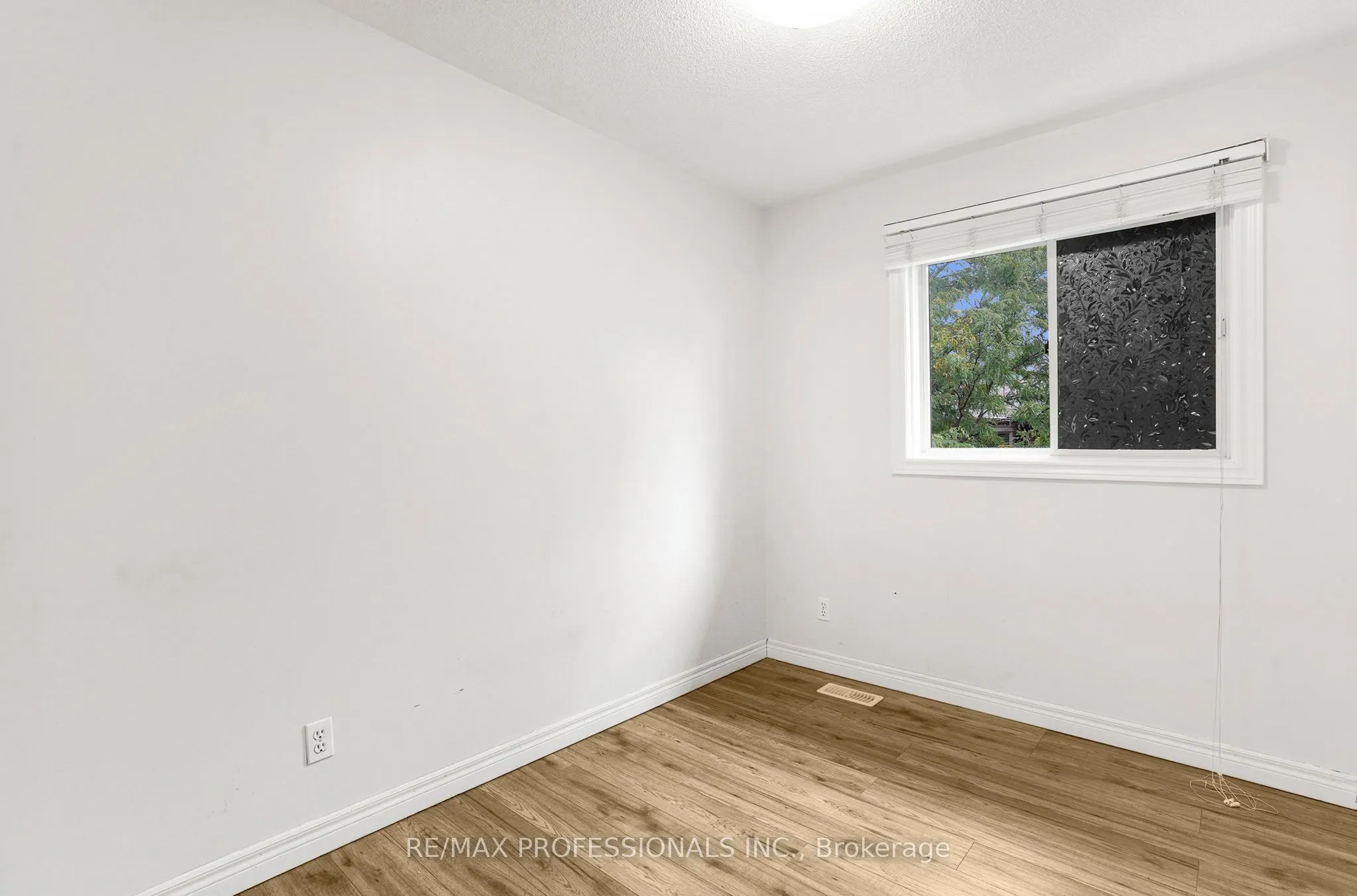 384 Limeridge Road E, #17