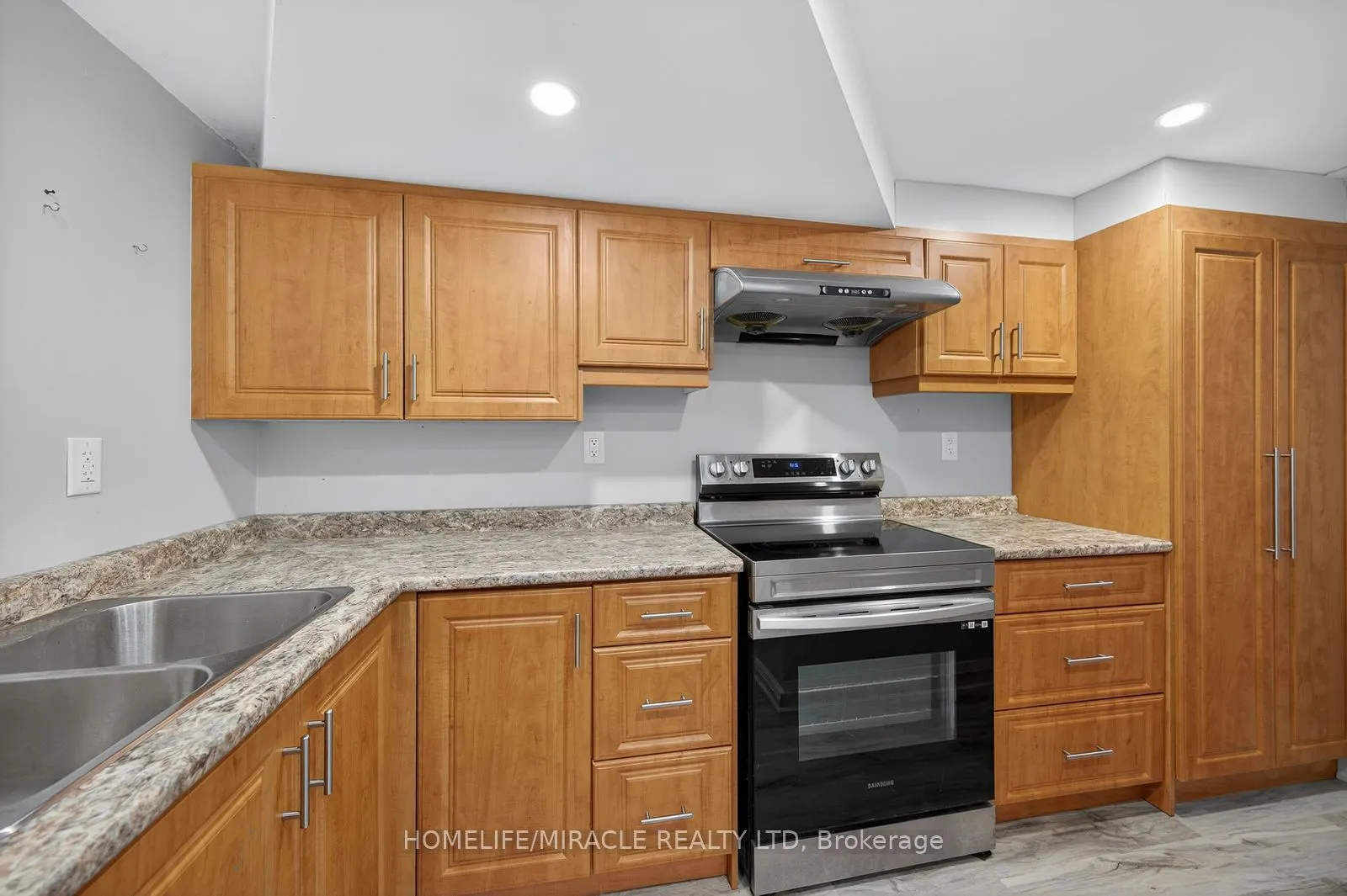 764 Upper Ottawa Street