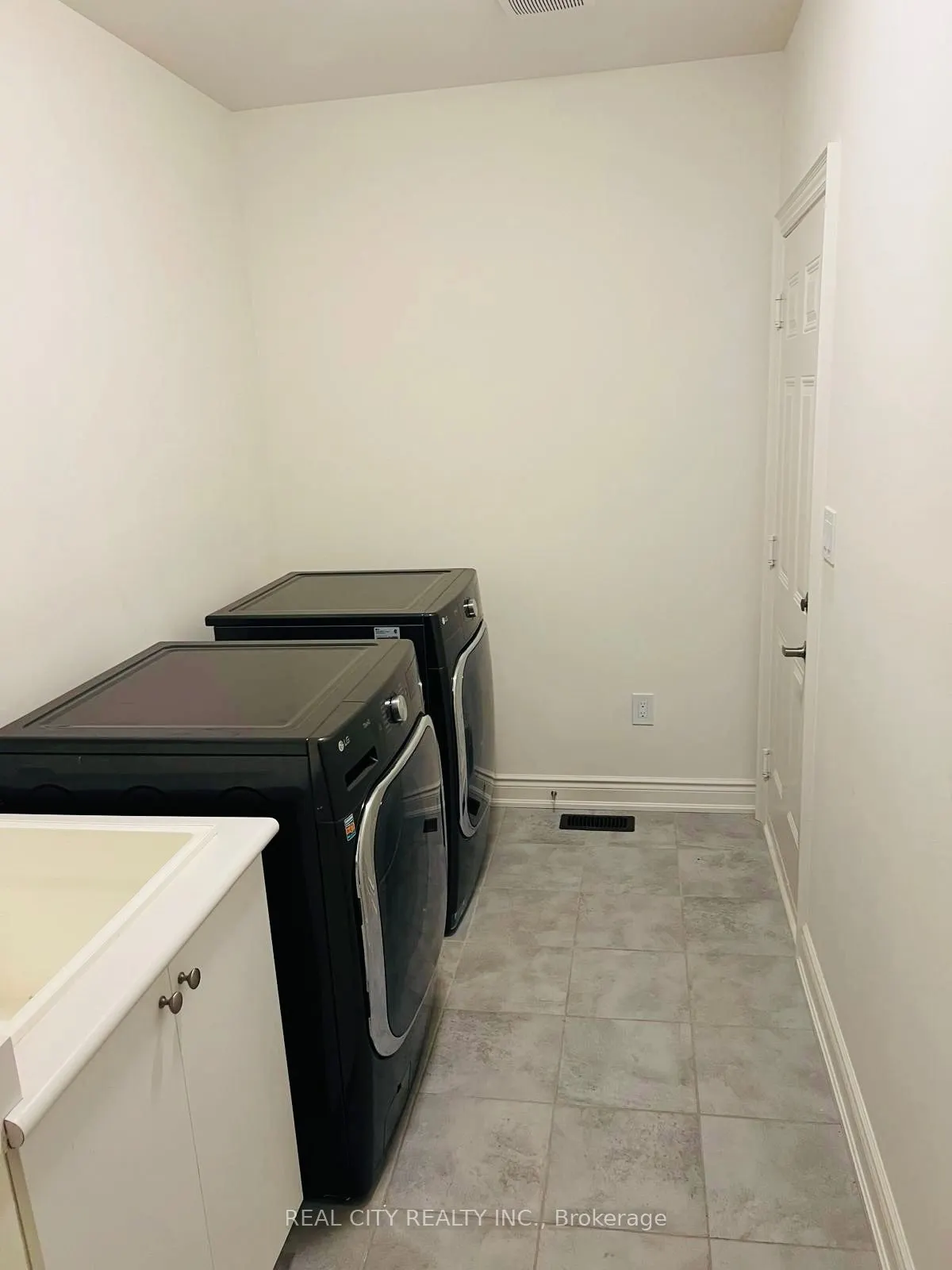 56 Bloomfield Crescent