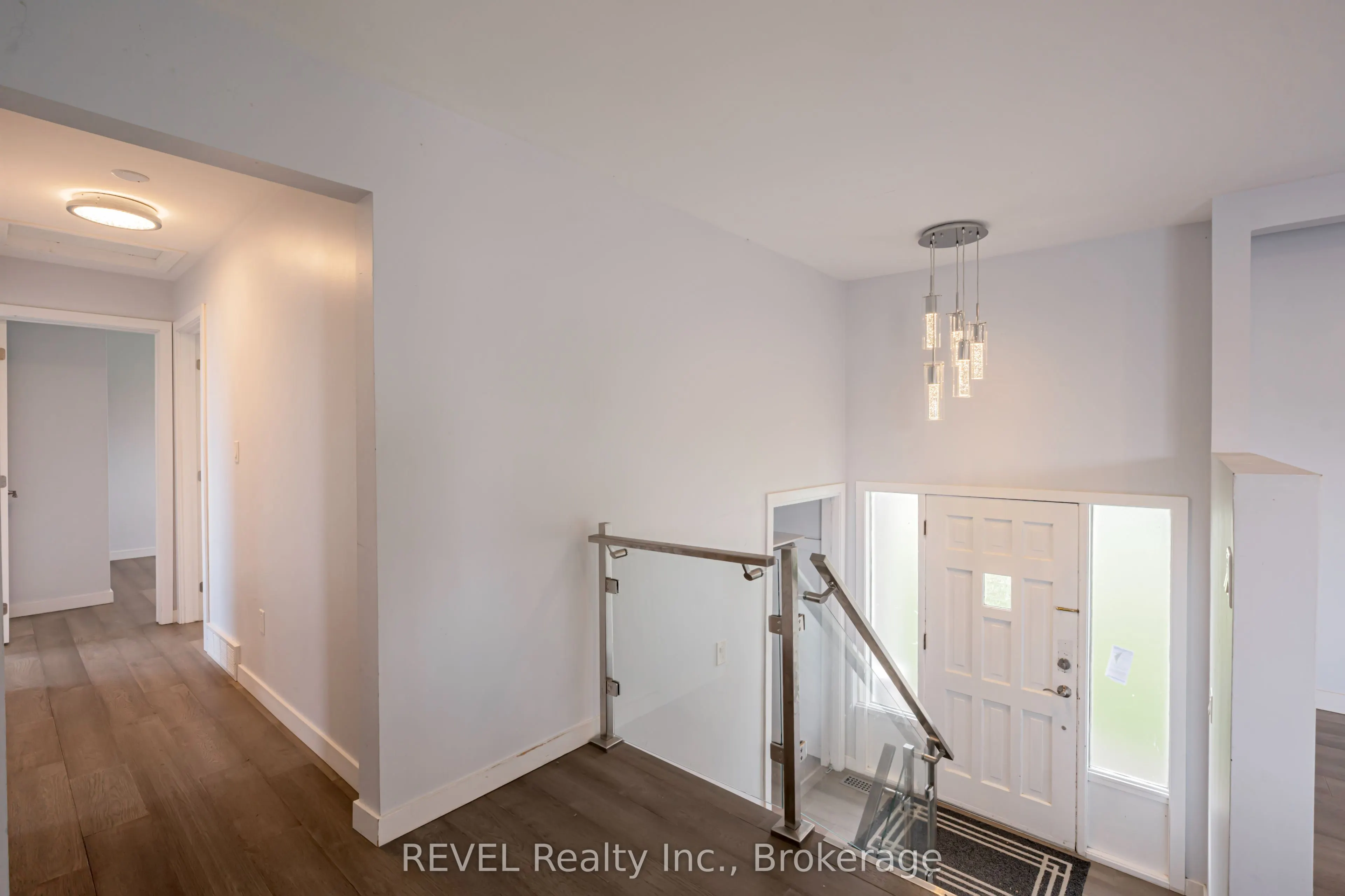 1269 1273 LARKIN Road E