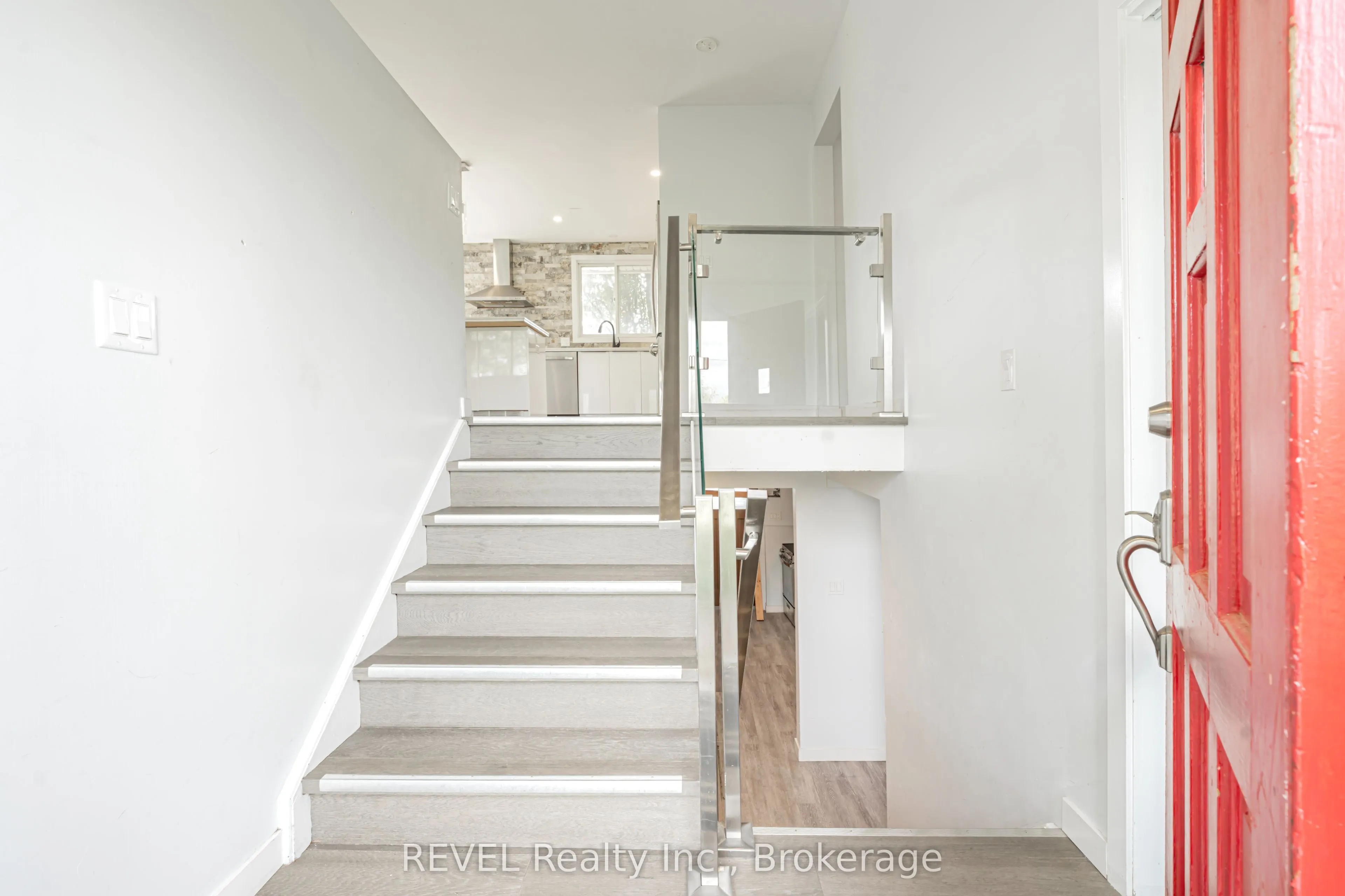 1269 1273 LARKIN Road E