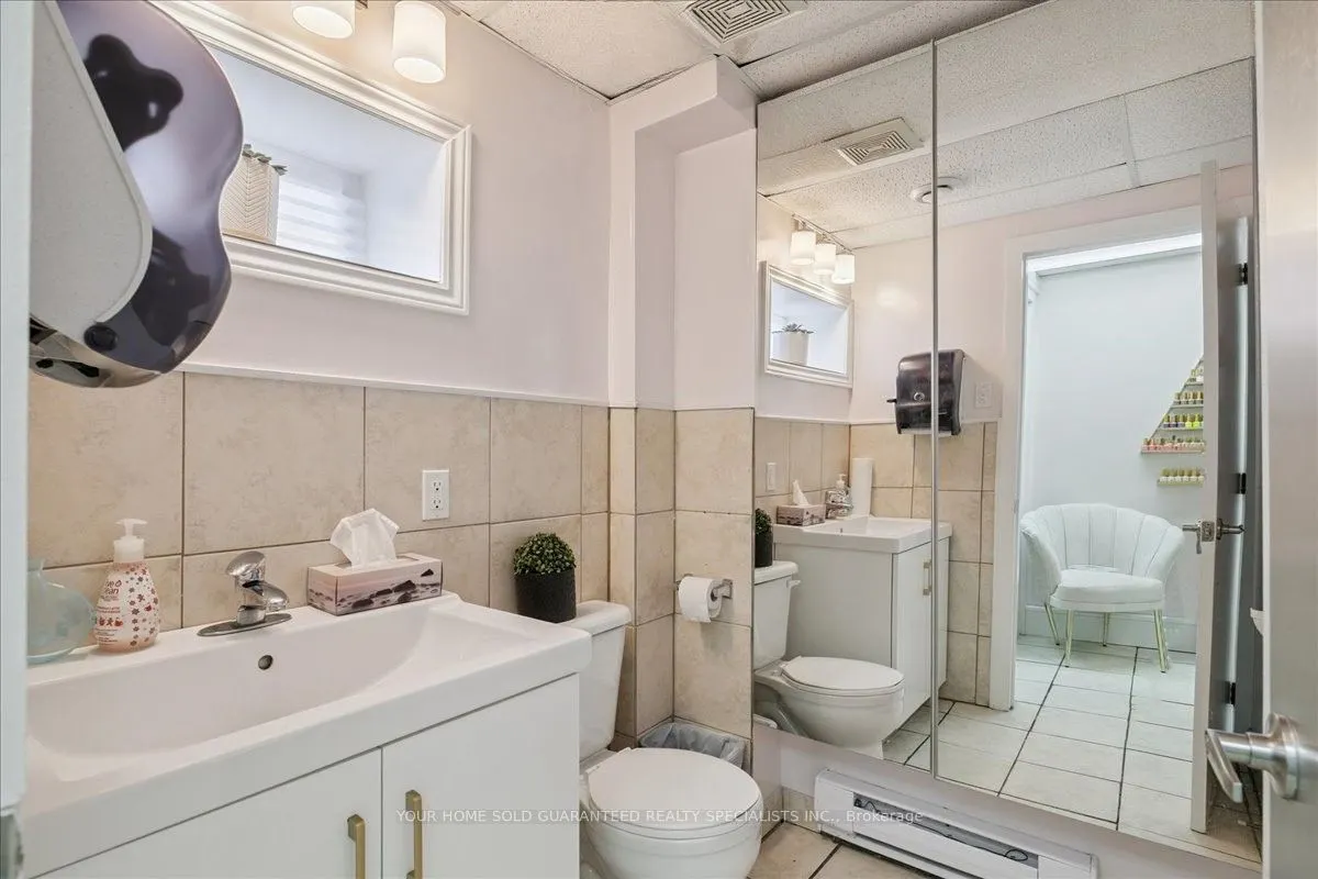 550 Upper James Street, #Unit 1