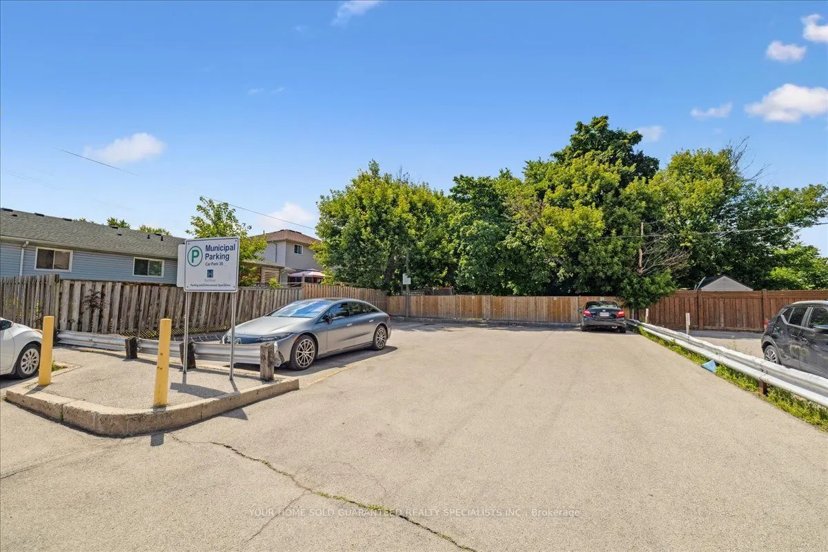 550 Upper James Street, #Unit 1