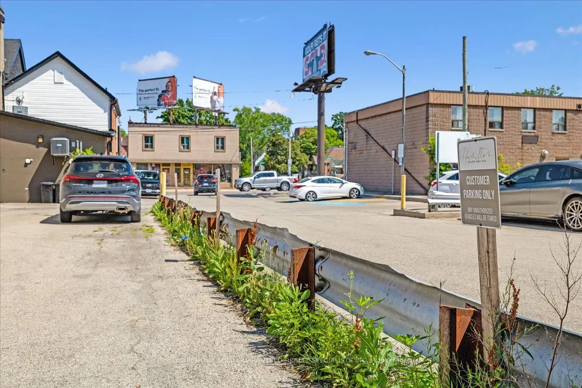 550 Upper James Street, #Unit 1