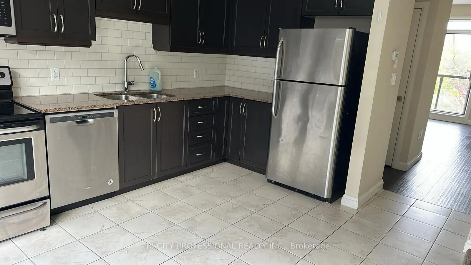 23 Echovalley Drive, #7